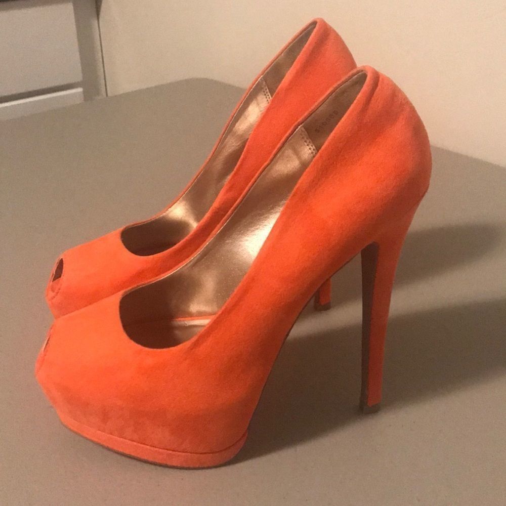 Women’s Charlotte Russe “Tatum” Coral Heels - Picture 2 of 5